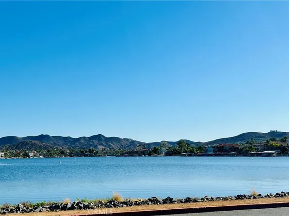 22630 Buttercup Pl, Canyon Lake, CA 92587