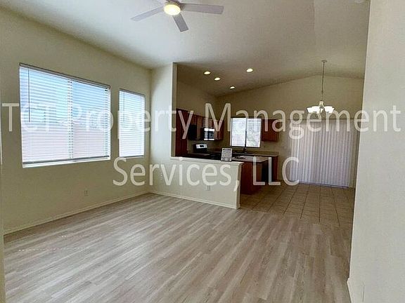 4th image of 4399 S Maverick Ave