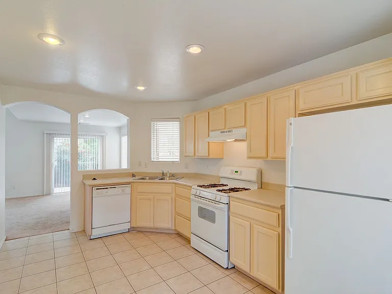 2753 Kona Crest Ave — Photo 6