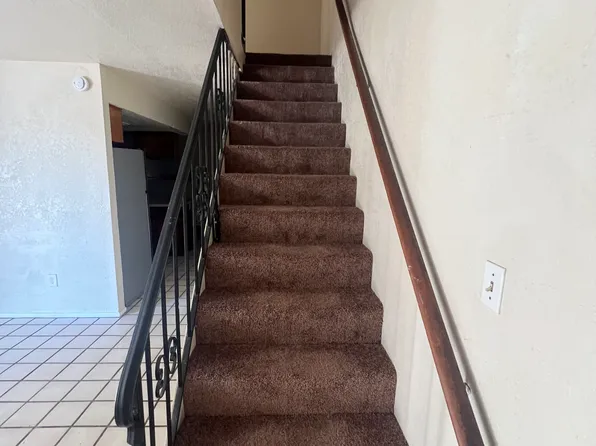 815 Wallace St #H, Bakersfield, CA 93307