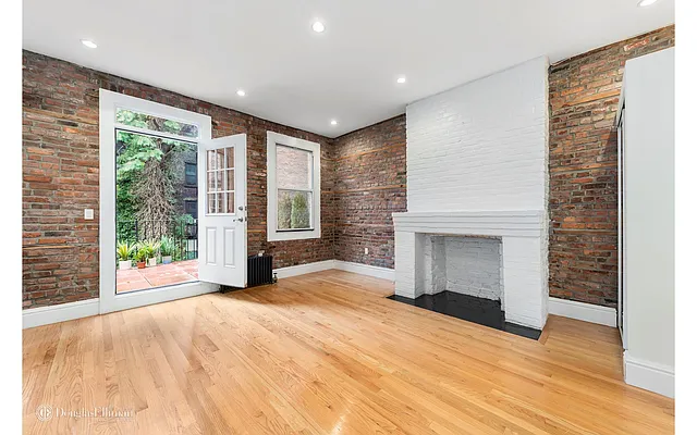 Rented by Douglas Elliman | media 32