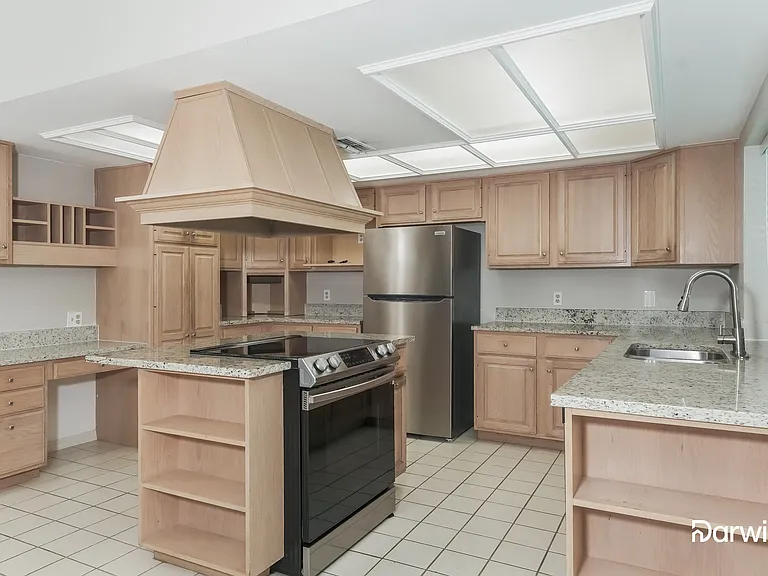 6741 Nells Way — Photo 3