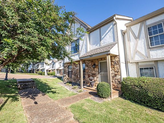 3rd image of 7527 Bavarian Dr #1