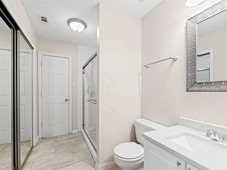 2324 Dyers Oak Dr — Photo 23