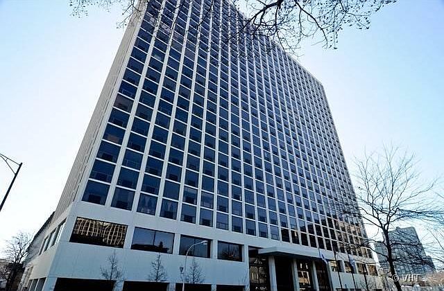 1st image of 4343 N Clarendon Ave APT 2602
