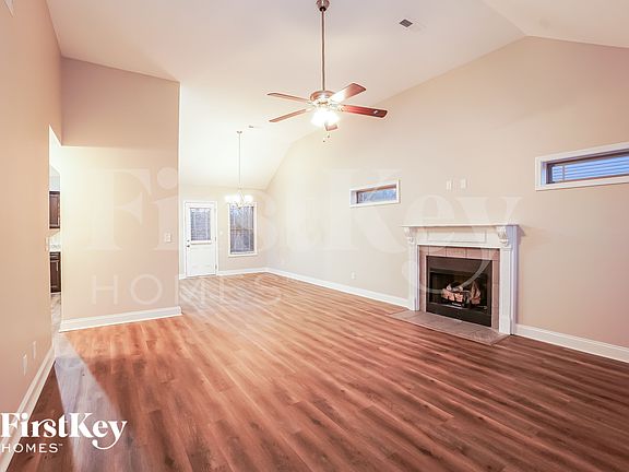 3rd image of 157 Sycamore Hill Dr