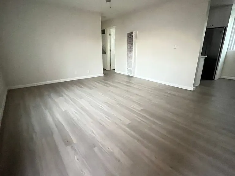 501 N. Ditmar — Photo 31