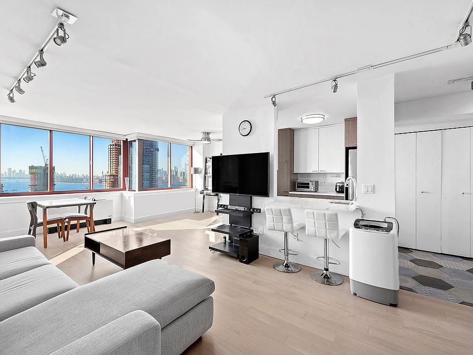 1st image of 4-74 48th Ave #26J
