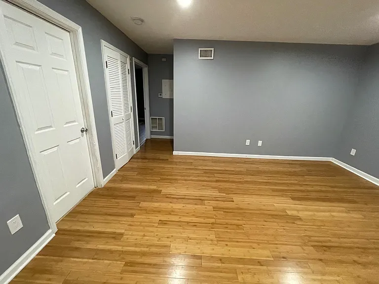 304 Georges Rd #A1 — Photo 9