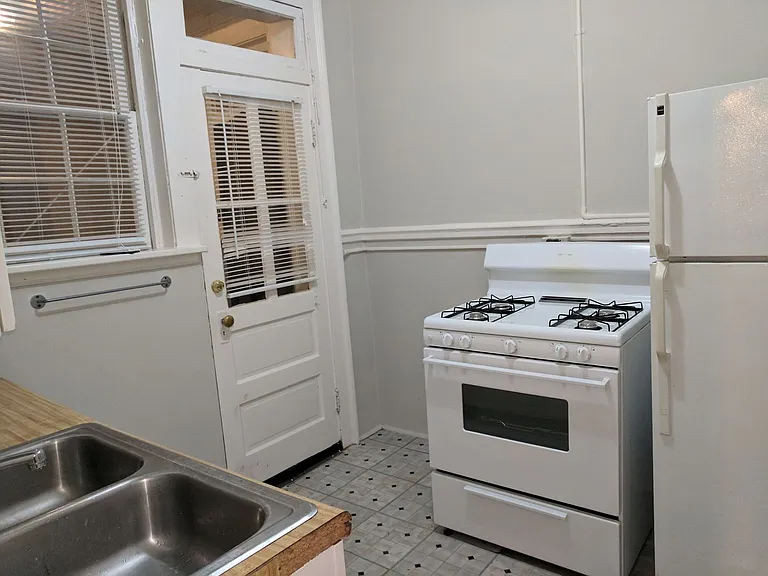 3000 Monument Avenue — Photo 20