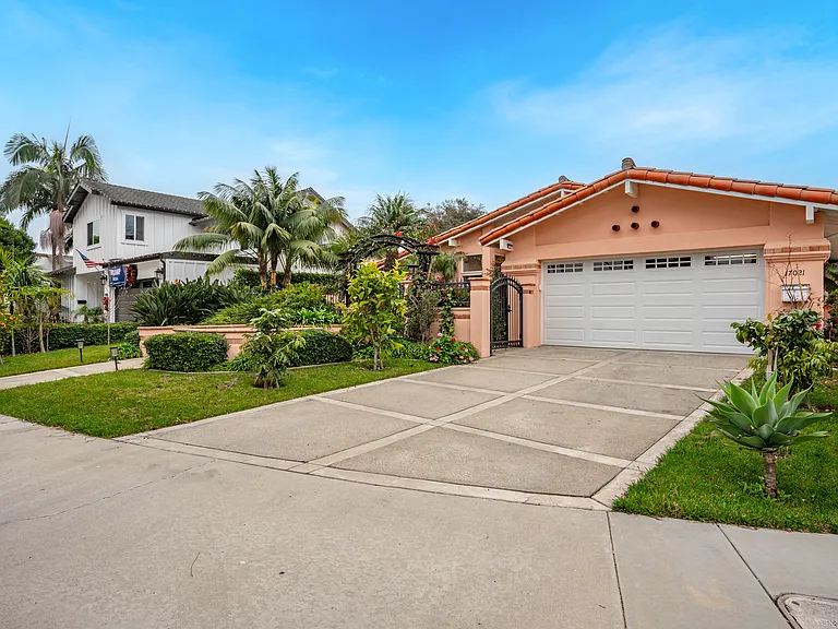 17021 Malta Cir — Photo 64