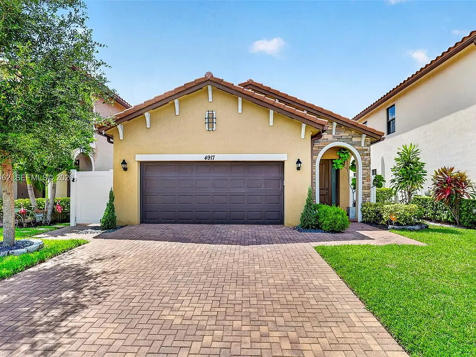 4917 NW 51st Ter