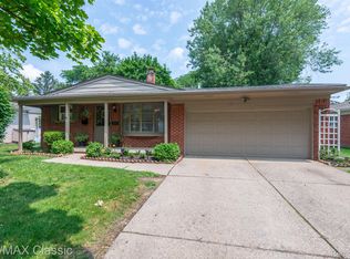 41674 Greenbriar Ln, Plymouth, MI