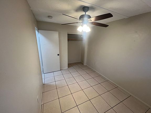 5th image of 3920 Lora St
