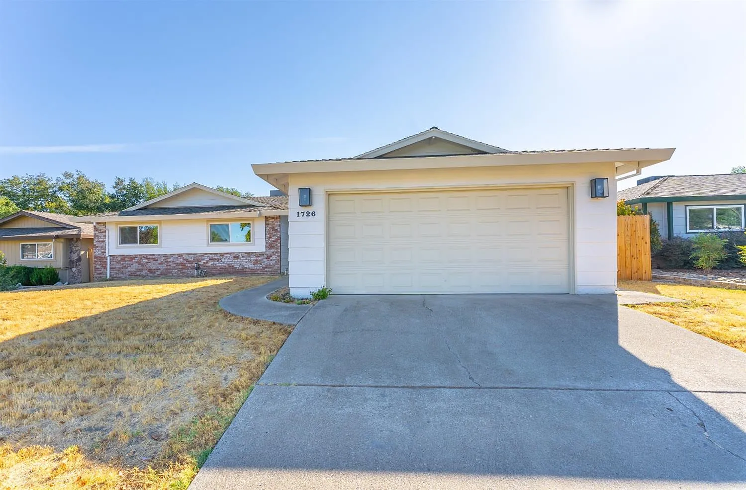 1726 Quail Cir photo 1