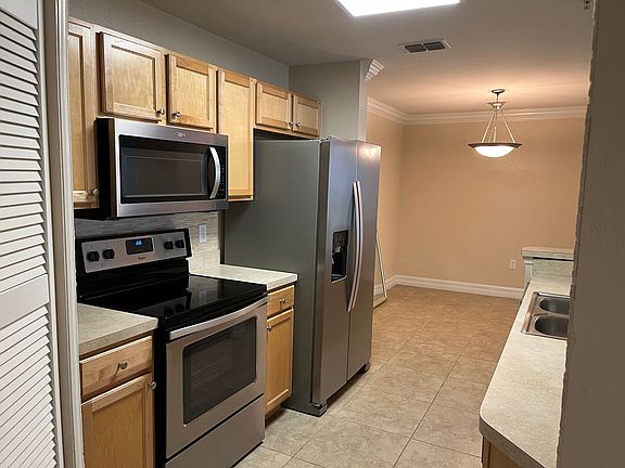 4th image of 5974 Lake Pointe Village Cir APT 104