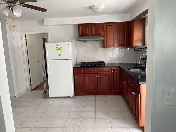 2nd image of 455 Klondike Ave #1
