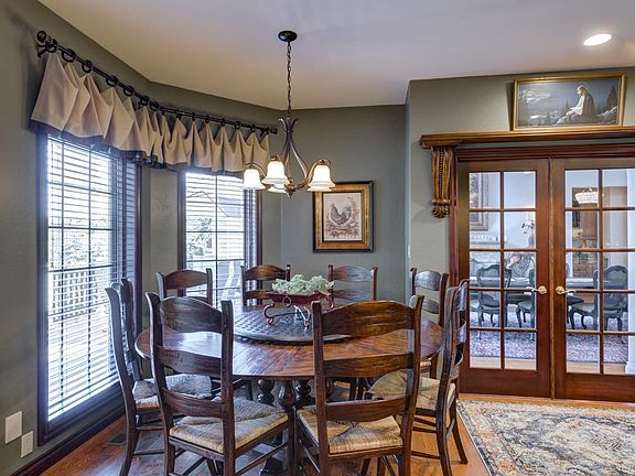 4th image of 1008 Coker Ct