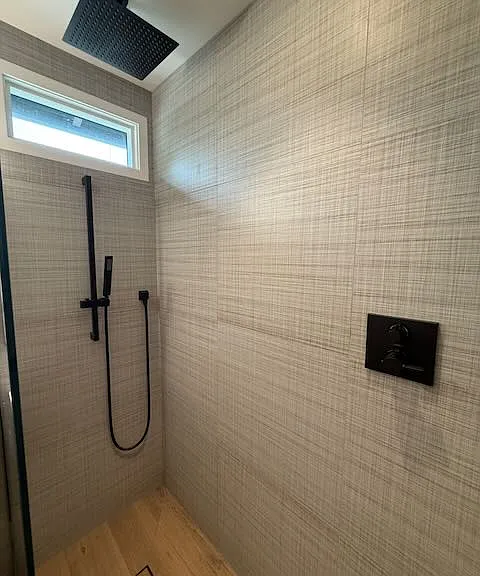 2594 Roosevelt Ave — Photo 11