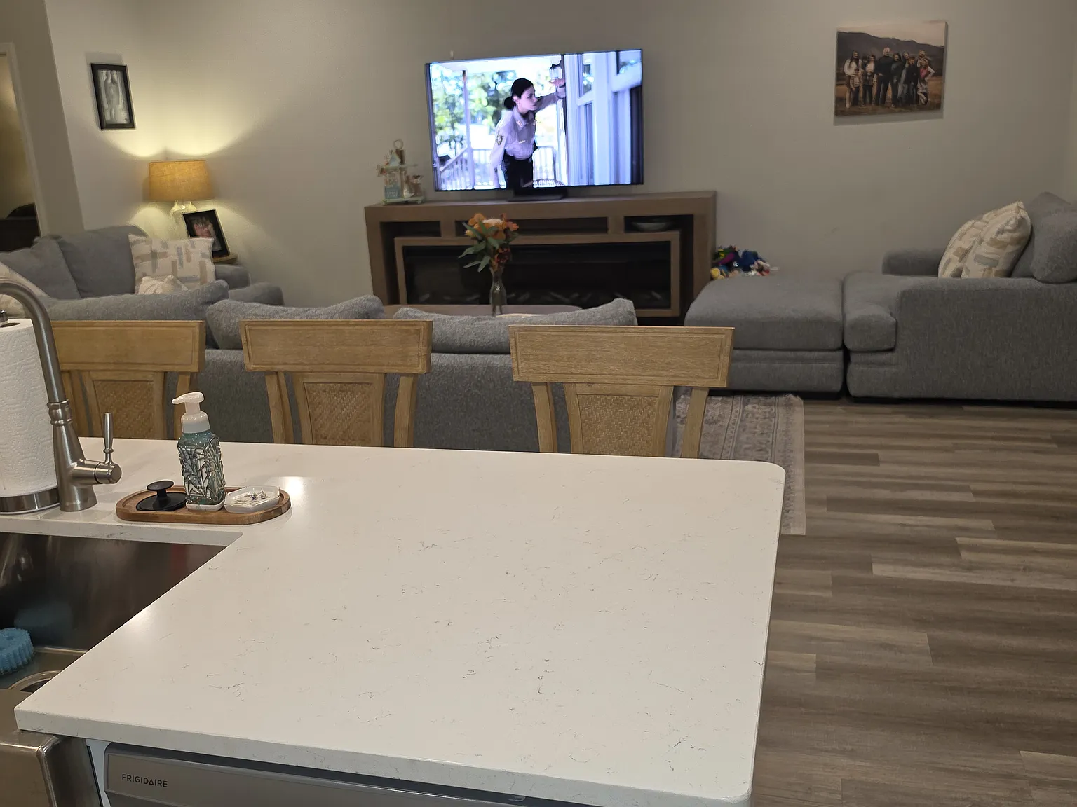4 bed, 2047 sqft, $2,595 — Photo 4