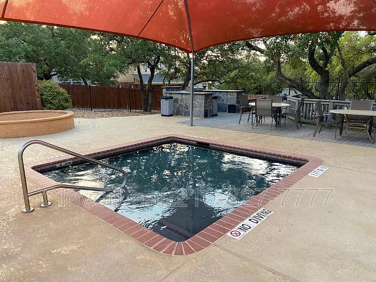 22714 Sabine Smt — Photo 45
