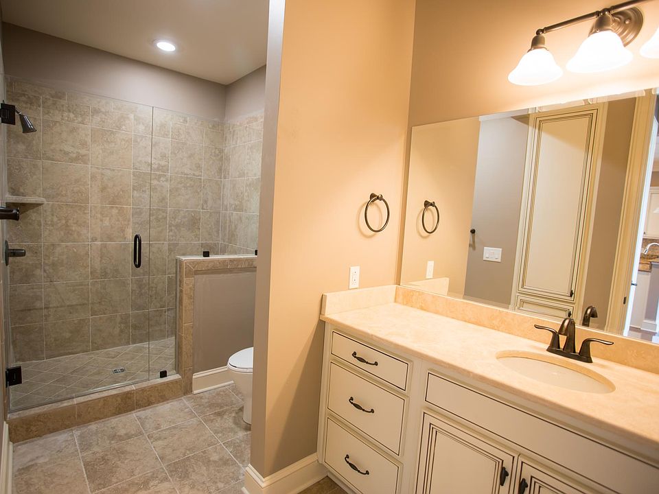 1st image of 820 N Thompson Ln Suite 3F