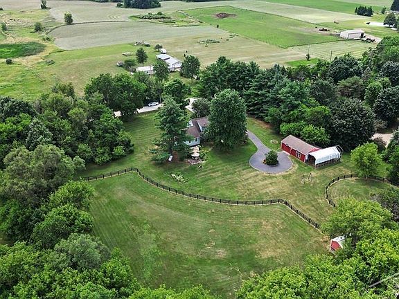2nd image of 5975 Hollow Corners Rd