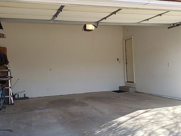 3rd image of 30 Crista Ann Ct
