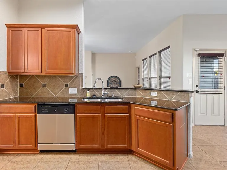 2886 Aurelia Ln — Photo 12