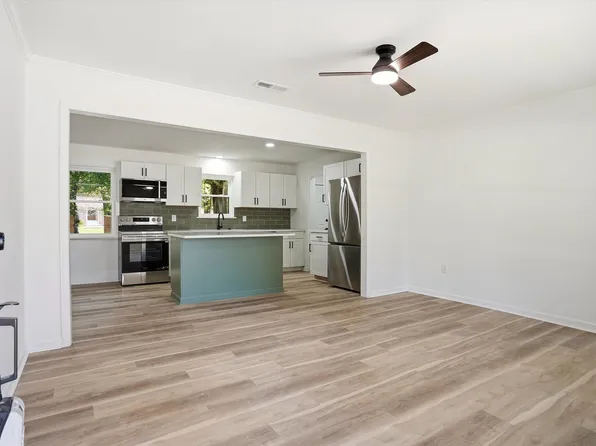 8836 Bucknell Dr, Charleston, SC 29406