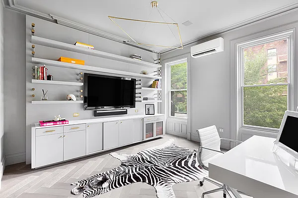 Sold by Compass | media 14