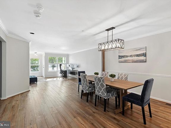 5th image of 1424 Heron Way