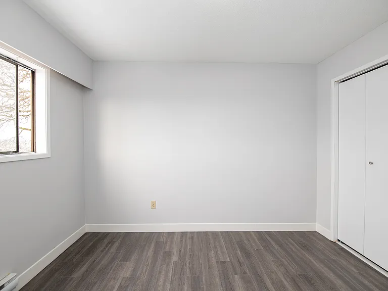 3244 Quadra St — Photo 14