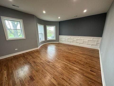 5th image of 5218 S Prairie Ave #1S