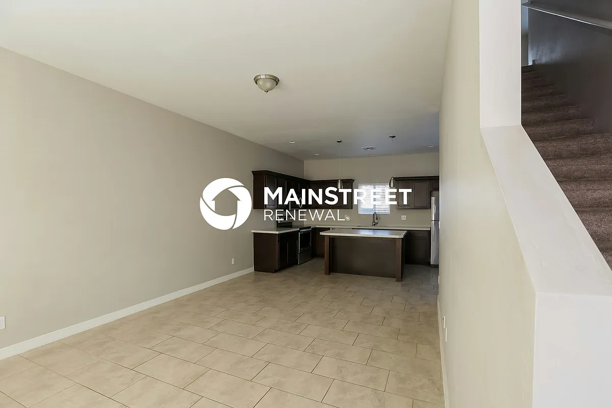 Living Room - 2000 N 36th St #12