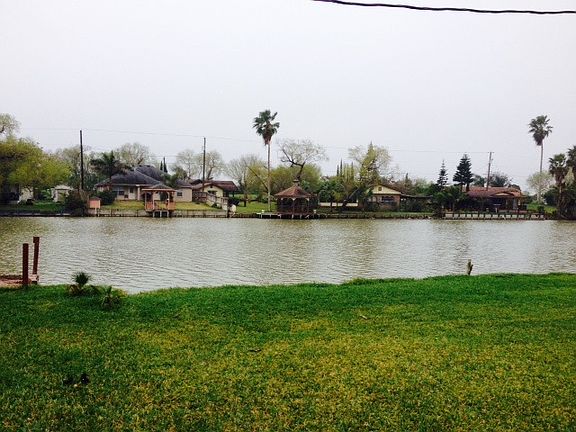 2nd image of 68 S Aztec Cove Dr