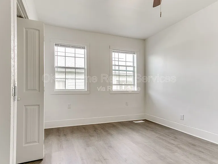 1812 W Noble Ave — Photo 78