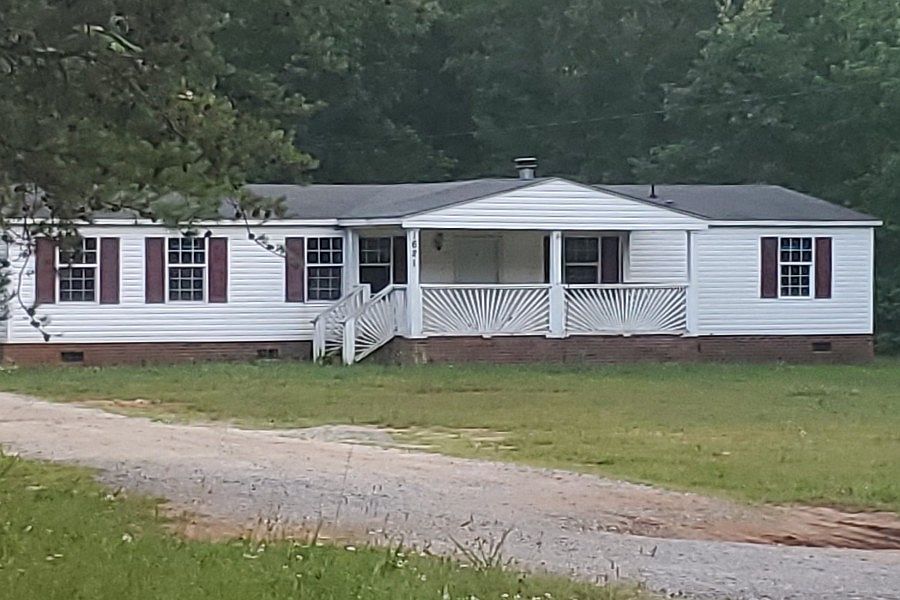 1st image of 1621 Shelby Hwy