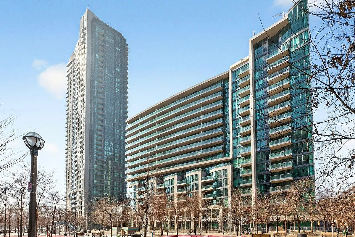 209 Fort York Blvd #562 photo 1