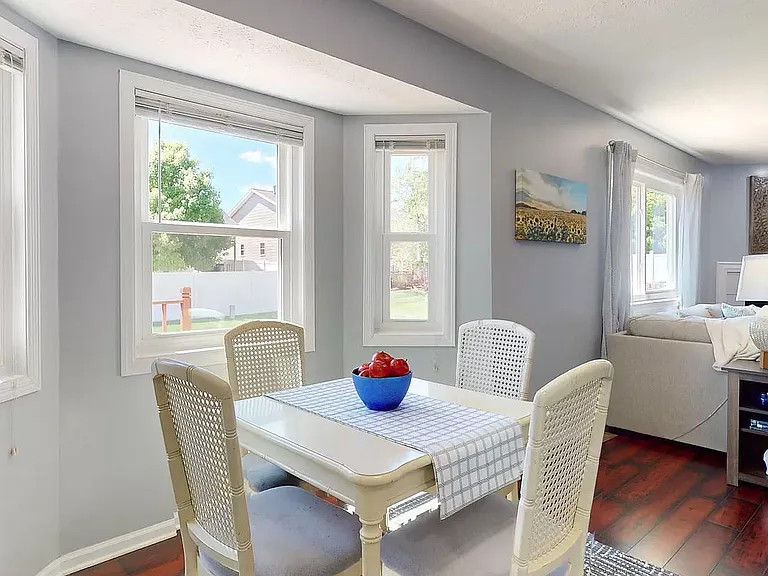 2610 Carrington Ln — Photo 4
