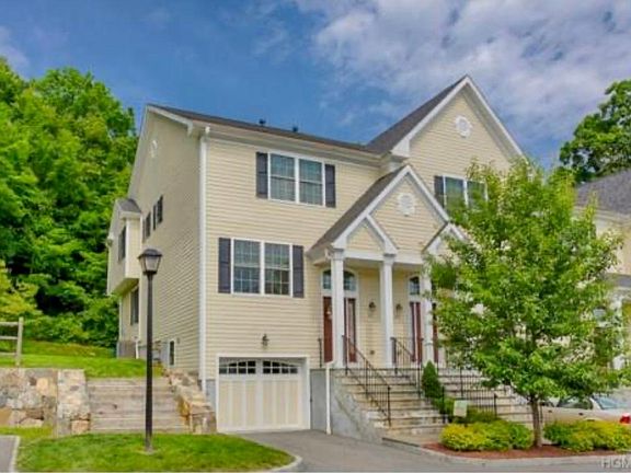 2nd image of 101 Villa Ct #101