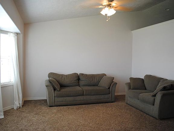 2nd image of 2261 E Hailey Ave