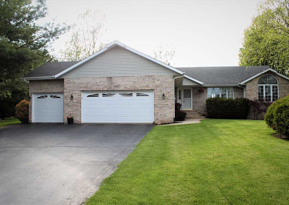 1st image of 945 Portsmouth Dr