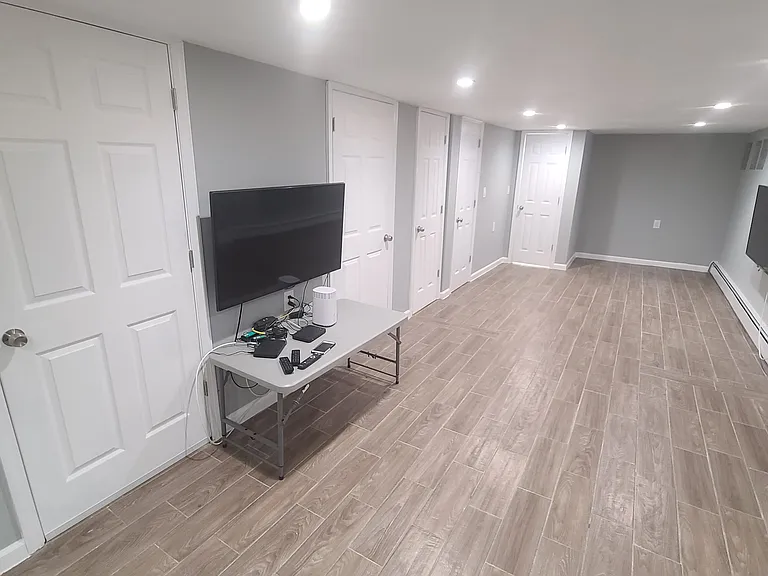 1222 Fairfax Ave #BASEMENT — Photo 9