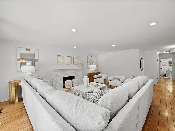 5th image of 148 E Creek Dr