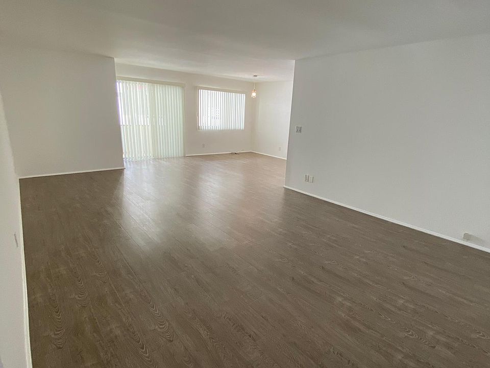 1st image of 5335 Yarmouth Ave APT 206