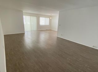 5335 Yarmouth Ave APT 206, Encino, CA 91316