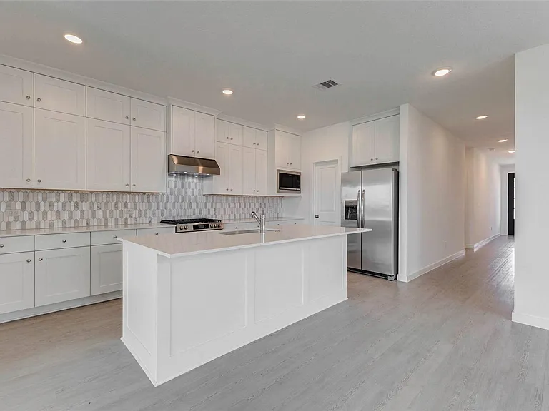 31715 Wild Meadow Dr — Photo 8