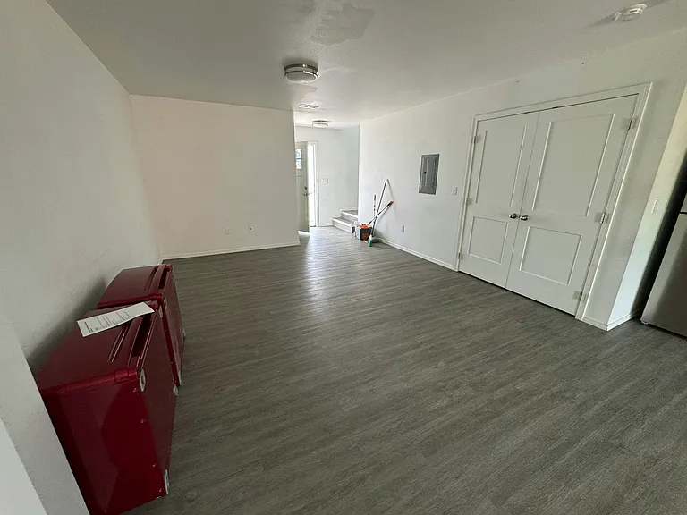 2813 W Marina Dr #2 — Photo 2