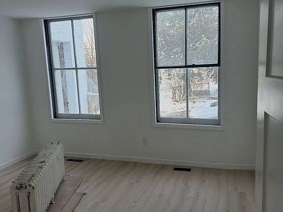 4th image of 1 Lincoln Ave #2